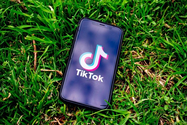 TikTok és annak a hatása a fiatalok ízlésére